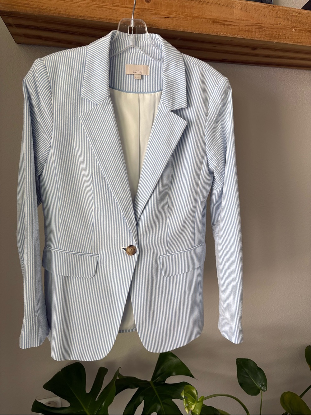 LOFT Light Blue & White Pinstripe Women's Single-Button Blazer, size 0